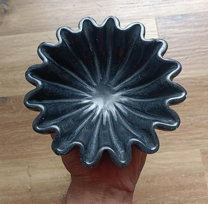 Ruffle Scalloped Bowl, White Wavy Marble Centerpiece, Handmade Fluted Bowl (Black)