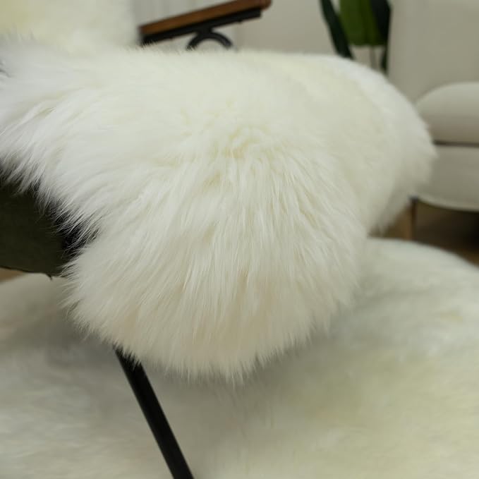 Sheepskin Rug, Fluffy Shag Area Rug, Super Soft 24” x 72“ Sheepskin Hair Rug, Pearl White Pile Rug, Decorative Throw Rugs for Bedrooms, Children's Rooms, Living Rooms (Pearly White, 24" x 72")