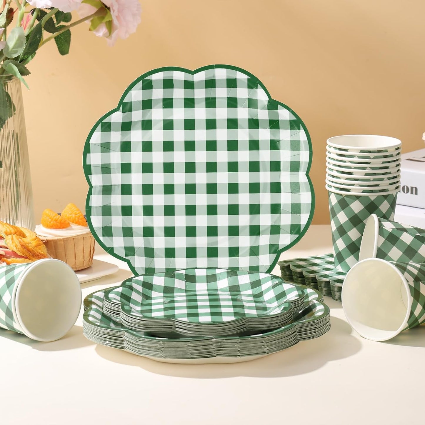 350 Pcs Green Gingham Plates and Napkins Party Supplies - Green and White Checkered Plates Sets Serve 50 Guests - Scalloped Gingham Paper Plate for Birthday Picnic BBQ Golf Party Decorations