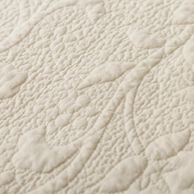 Brandream Beige Throw Quilt Cotton 47 X 60 Inch Quilted Throw Blanket for Bed Couch Daybed Decorative Scalloped Edge Throw Blankets