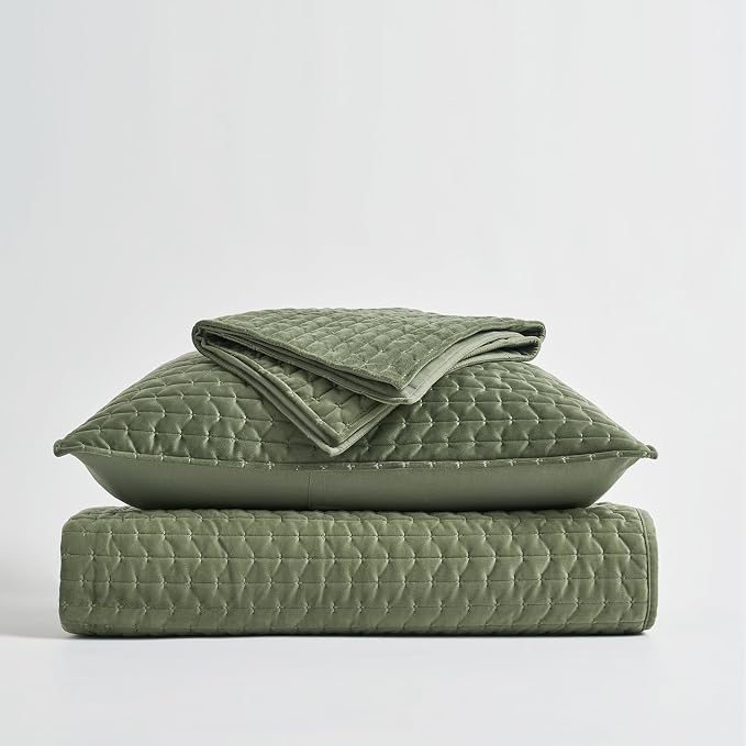 EverGrace Luxury Velvet Quilt Set King Size 3 Piece, Soft Cross-Stitch Velvet Comforter Set with Pillow Shams, Lightweight Coverlet Bedspread Bedding Set for All Seasons, Loden Green