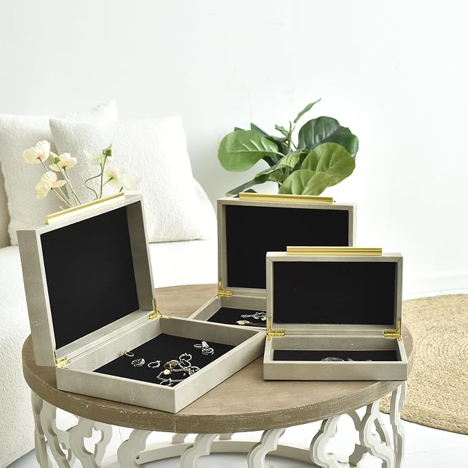 DECOR4SEASON Faux Shagreen Decorative Storage Boxes – Set of 3 Stackable Jewelry Organizers with Gold Metal Handles & Velvet Lining, Modern Ivory White Box for Vanity, Entryway & Coffee Table Décor