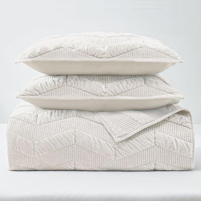 SHALALA Velvet Quilt Set Queen Size,Ultra Soft Luxury Lightweight Summer Velvet Comforter Set, Oversized Bedspread Coverlet with 2 Shams Geometries Pattern,for All Season(Ivory,Full)