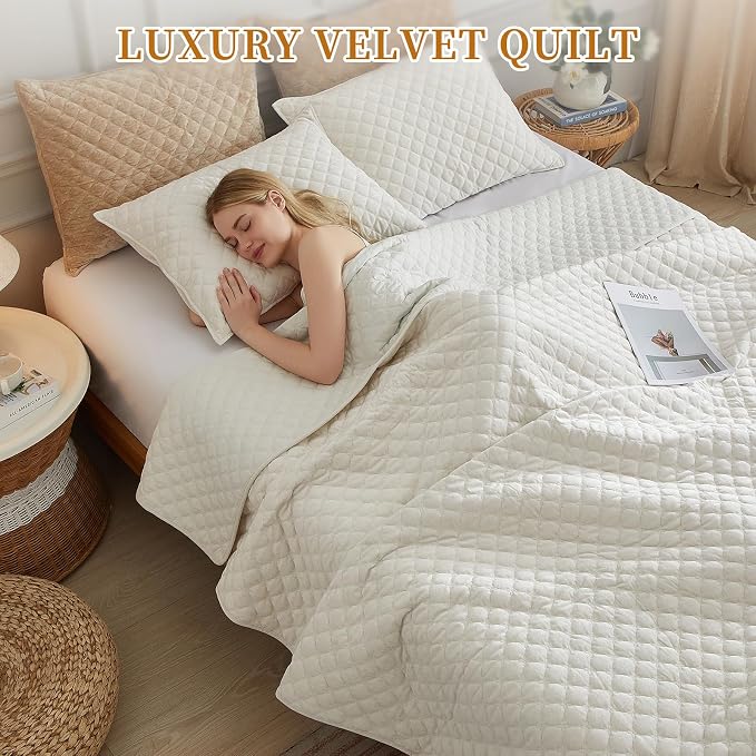 Luxury Soft Velvet Quilt Set Queen Size - Lightweight Velvet Bedding Set for All Season, Oversized Bedspread Coverlet Comforter Set with 2 Pillow Shams, Cream White, Diamond