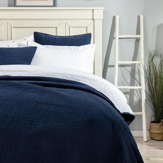 ELEGANT LIFE HOME Luxury Crushed Velvet Geometric Stitching Bedding Quilt Set with Matching Shams, Queen (90 in x 92 in /1+20 in x 26 in /2), 3 Piece, Navy Blue