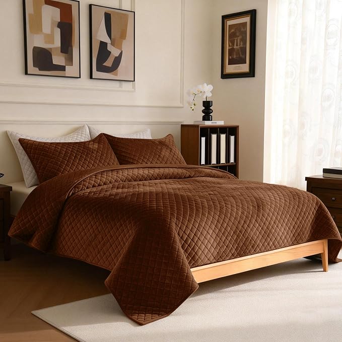 3-Piece Velvet Quilt Set King Size 98"x106" Bed Blanket Quilted Bedspread Soft Luxury Bedding with 2 Pillow Shams 20''x36'' for All-Season,Caramel