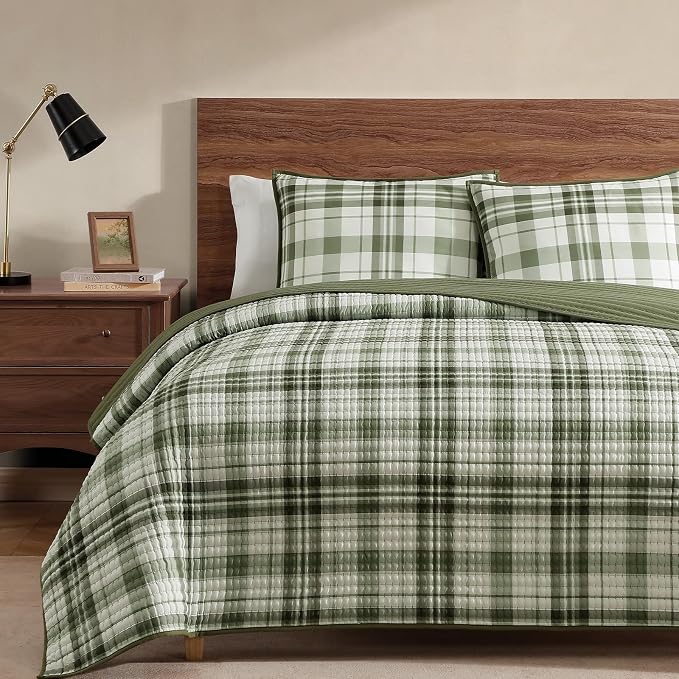 WRENSONGE Plaid Queen Quilt-3 Pieces Lightweight Bedspread Olive Green Quilt Queen Size Quilt Bedding Set for All Seasons, Soft Summer Reversible Neutral Coverlet with 2 Pillow Shams