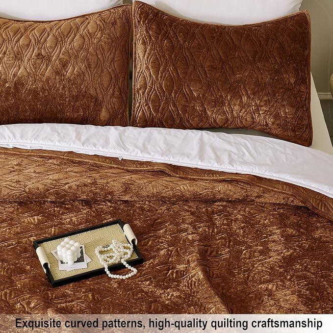 Velvet Quilt Set King Size 98x106 Quilted Bedspread with 2 Pillow Shams Ultra Soft Polyester Bedding All Season for Bedroom Guest Room Hotel Retro Pastoral Home Decor,Caramel