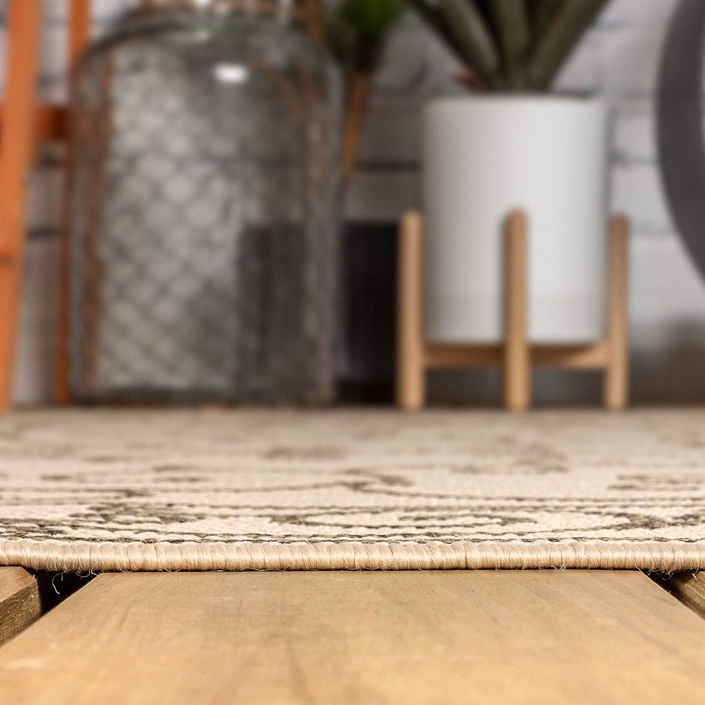 JONATHAN Y Vintage Filigree Indoor Outdoor Round Area Rug 6 Ft Beige/Brown, Charleston Textured Weave for Backyard, Patio, Porch, Easy-Cleaning, High Traffic, Pet-Friendly, Non-Shedding (SMB106A-6R)