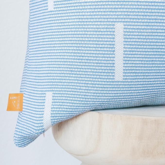 100% Cotton Knitted Soft Modern Geometric Dash Lines Throw Pillow Cover (Blue, 18" x 18")