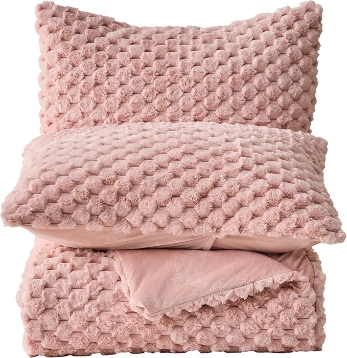 Simple&Opulence Fluffy Faux Fur Comforter Set, Plush Fuzzy Minky Bedding Set, 3 Pieces Warm Soft Comforter Bedding Set for Winter - 1 Shaggy Comforter with 2 Pillow Shams(King, Grid - Pink)