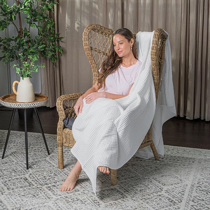 Comfy Cubs Waffle Blanket King, 108" x 90" - 100% Cotton Lightweight Breathable Bed Blanket - Soft Textured Thermal Weave for All Seasons – Decorative Cozy Layer for Couch, Sofa, or Bed - White