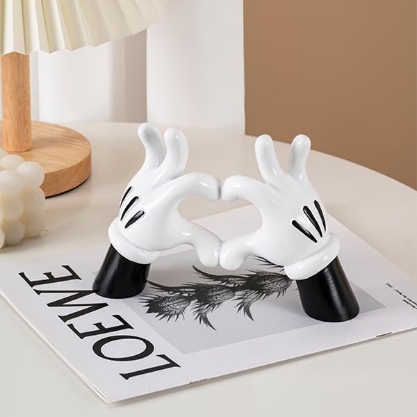 Cartoon Heart Hands Resin Statue Modern Home Decor Accents Love Finger Sculpture Room Decor Accessories Black White