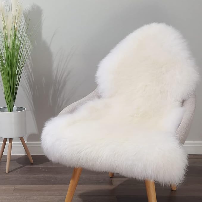 IRIWOOL Premium Genuine Fur Sheepskin Rug Real Australia Sheepskin Natural Luxury Fluffy Lambskin Fur Area Rug Seat Covers for Kids Bedroom Sofa Chair Cover (Creamy White, Single Pelt/2ft x 3ft)