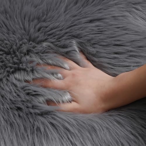 Faux Fur Rug Fluffy Sheepskin Area Rug,Ultra Soft Shaggy Plush Rug Bedroom Living Room Sofa Floor Kids Room Bedside（3 x 5 ft Rectangle Grey）