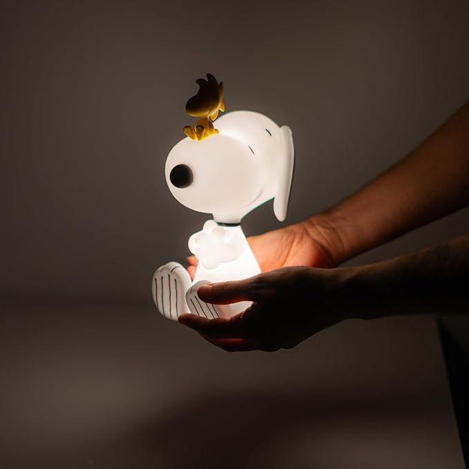 Grupo Erik Snoopy Lamp | Night Light, Kids Lamp, Desk Lamp, Mood Lights, Table Lamp | Snoopy Gifts, Snoopy Merchandise, Peanuts Snoopy, Gifts for Dog Lovers