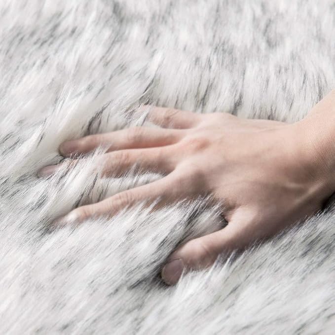 MIULEE Luxury Super Soft Fluffy Area Rug Faux Fur Sheepskin Rug Decorative Plush Shaggy Carpet for Bedside Sofa Floor 3 x 5 Feet, Gradient Grey