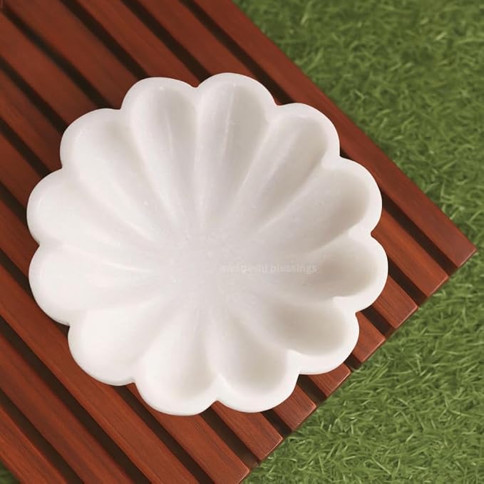 SWADESHI BLESSINGS HandCrafted Marble Decorative Bowl | White Ruffle Scalloped Fluted Key/Fruit Ring Dish | Organic Modern Home Decor (6 Inches)
