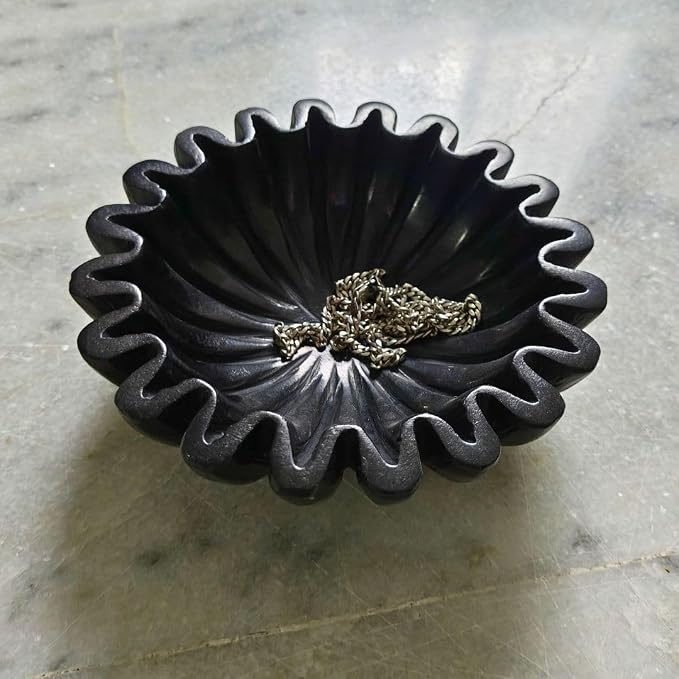 Ruffle Scalloped Bowl, White Wavy Marble Centerpiece, Handmade Fluted Bowl (Black)