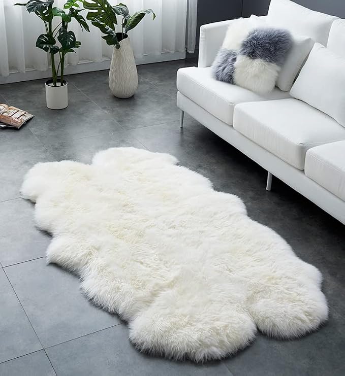 HUAHOO Premium Genuine Sheepskin Rug Real Australia Sheepskin Natural Luxury Fluffy Lambskin Fur Area Rug Seat Covers for Kids Bedroom Sofa Chair Cover Pets Dogs Mat Quarto Pelt/4' x 6' White/Ivory