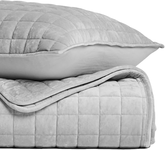 RECYCO Luxury Velvet Quilt Twin/Twin XL Size Bedding Set, Ultra Soft Velvet Comforter Set, Lightweight Quilted Channel Box Stitch Oversized Bedspread Coverlet for All Season, with 1 Sham, Frost Gray