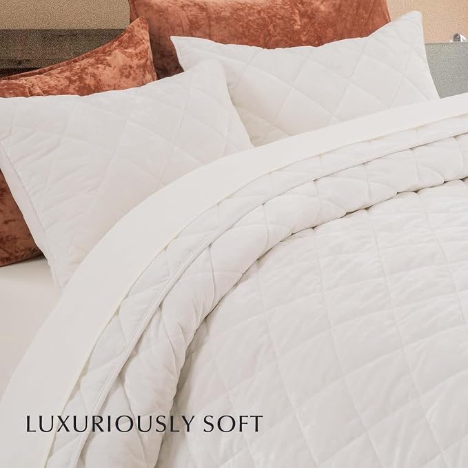 EVERGRACE Luxury Crushed Velvet Quilt Set King Size, Diamond Quilted Lightweight Velvet Comforter, Ultra Soft Oversized Bedspread Coverlet Bedding Set for All Season, with 2 Pillow Shams, Off White | Luxe Velvet