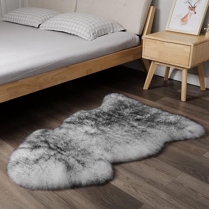 IRIWOOL Premium Genuine Fur Sheepskin Rug Real Australia Sheepskin Natural Luxury Fluffy Lambskin Fur Area Rug Seat Covers for Kids Bedroom Sofa Chair Cover (Gray Tip, Single Pelt/2ft x 3ft)