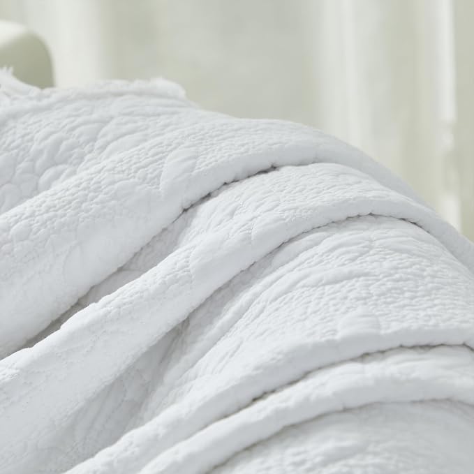 Brandream White Ruffle Quilted Throw Blanket Cotton Throws for Bed Couch Daybed 47 X 60 Inch Decorative Blankets