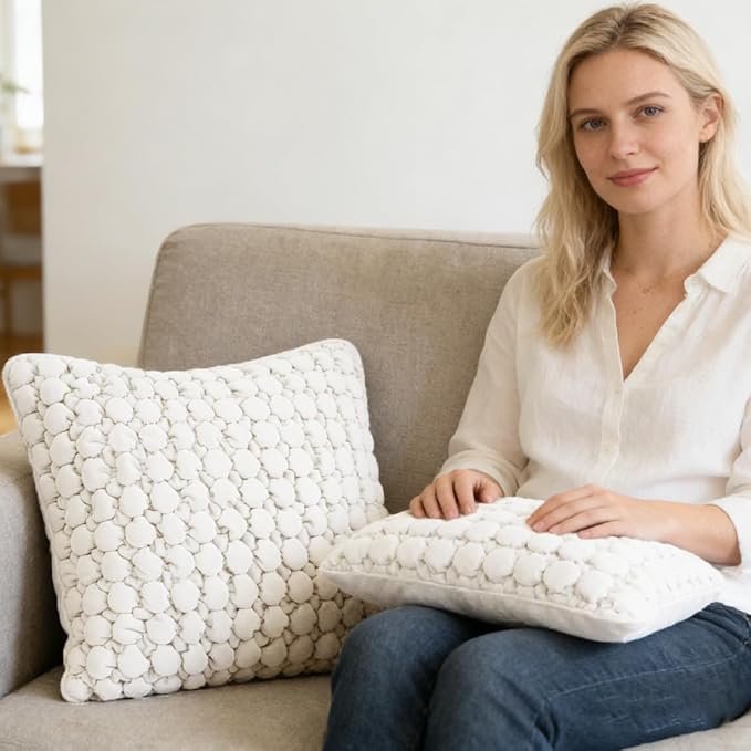 Throw Pillow Covers 18x18 Set of 2 Velvet Square Pillowcase Soft Skin-Friendly Thickened Decorative Farmhouse Cushion Covers Soft Bubble Texture for Couch Sofa Bedroom Living Room,Cream
