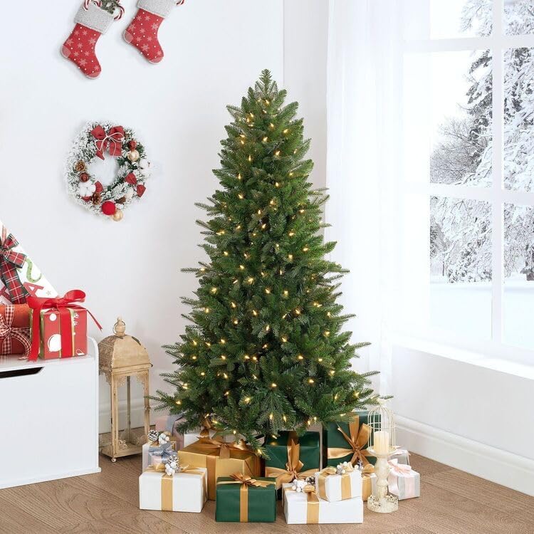 Naomi Home 4.5ft Christmas Tree with Lights, Realistic Fir Christmas Tree Prelit with 679 Branch Tips, 200 Warm Lights and Metal Stand, Aritificial Christmas Tree, Árbol De Navidad