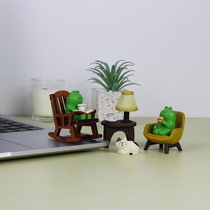 Refintural Miniature Frog Figurines Statue, Adorable Frog Collectibles for Desk and Bedroom Decor, Perfect Indoor Home Decorations and Gifts