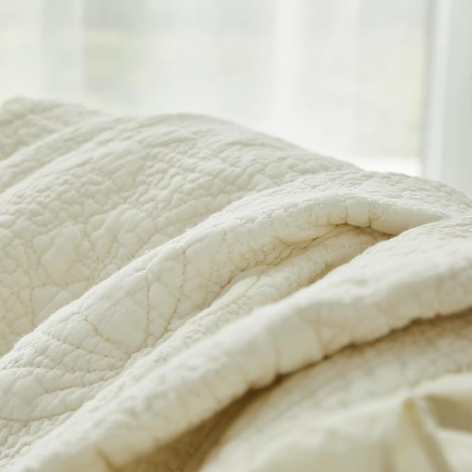 Brandream Cream Yellow White Ruffle Quilted Throw Blanket Cotton Throws for Bed Couch Daybed 47 X 60 Inch Decorative Blankets