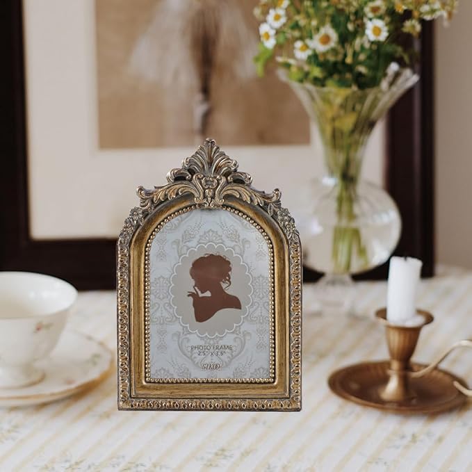 SIKOO Vintage Mini 2.5 × 3.5 Picture Frame Antique Small Ornate Table Top Wall Mounting Photo Frame with High Definition Glass Front for Home Decor, Photo Gallery, Art,Bronze Gold (2.5x3.5)