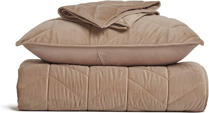 EverGrace 3 Pieces Luxurious Queen Velvet Quilts, Ultra Soft Lightweight Velvet Comforter Set, Matelasse Oversized Diamond Bedspread Coverlet for All Season with 2 Shams, Khaki Tan, 92"x96"