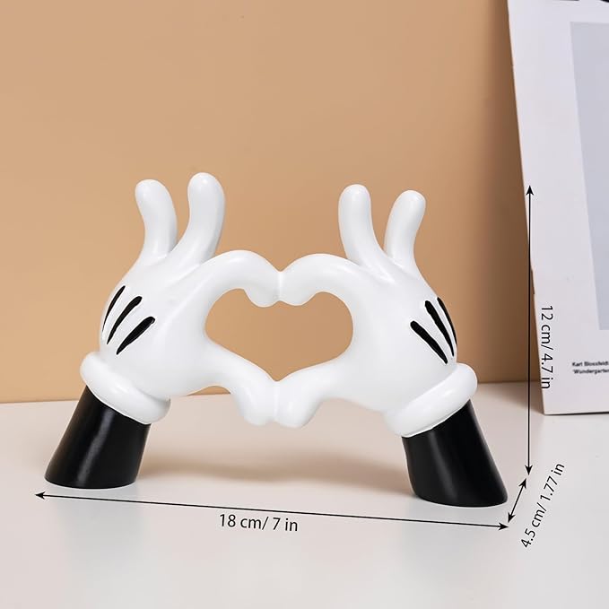 Cartoon Heart Hands Resin Statue Modern Home Decor Accents Love Finger Sculpture Room Decor Accessories Black White