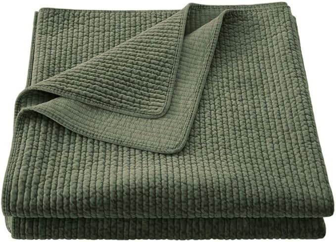 HiEnd Accents Stonewashed Cotton Velvet Quilt, Queen Size, Fern Green Solid Color, Classic Traditional Rustic Style Luxury Bedding, Soft Lightweight Bed Cover