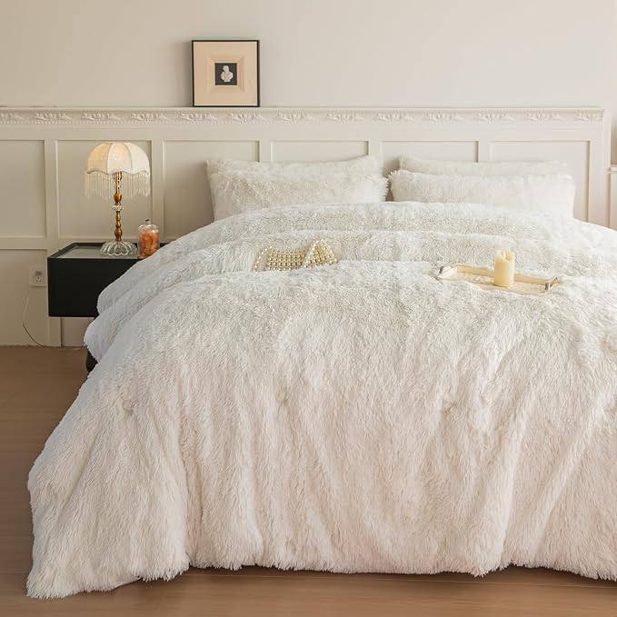 chovy Faux Fur Plush White Comforter Sets King - Ultra Soft Shaggy Flannel Velvet Fluffy Fuzzy 3PC Bedding Set （Comforter x 1 Pillowcases x 2）