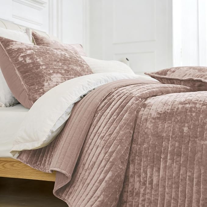 Luxury Velvet California King 106x118 in Quilt Set 3 Piece Quilted Bedspread with 2Pillow Shams(20x36) Ultra Soft Coverlet All Season Bedding for Farmhouse Modern Bedroom Sofa,Pink