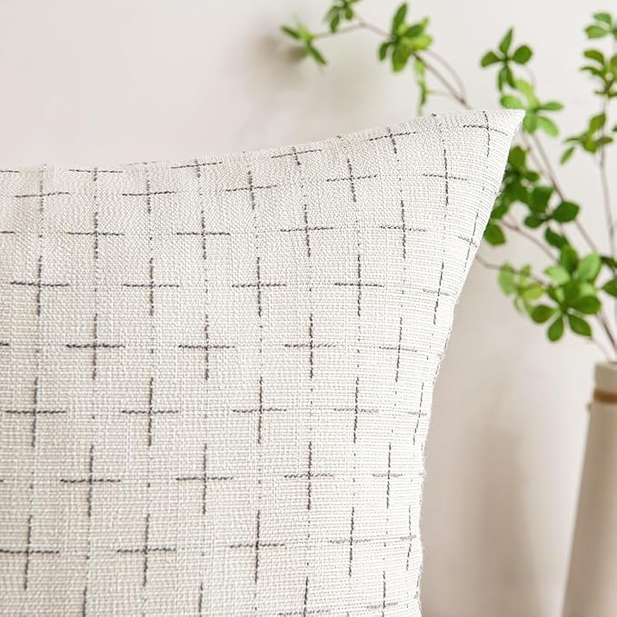 MIULEE Pack of 2 Decorative Burlap Linen Christmas Throw Pillow Covers Modern Farmhouse Pillowcase Rustic Woven Textured Cushion Cover for Sofa Couch Bed 18x18 Inch Pure White