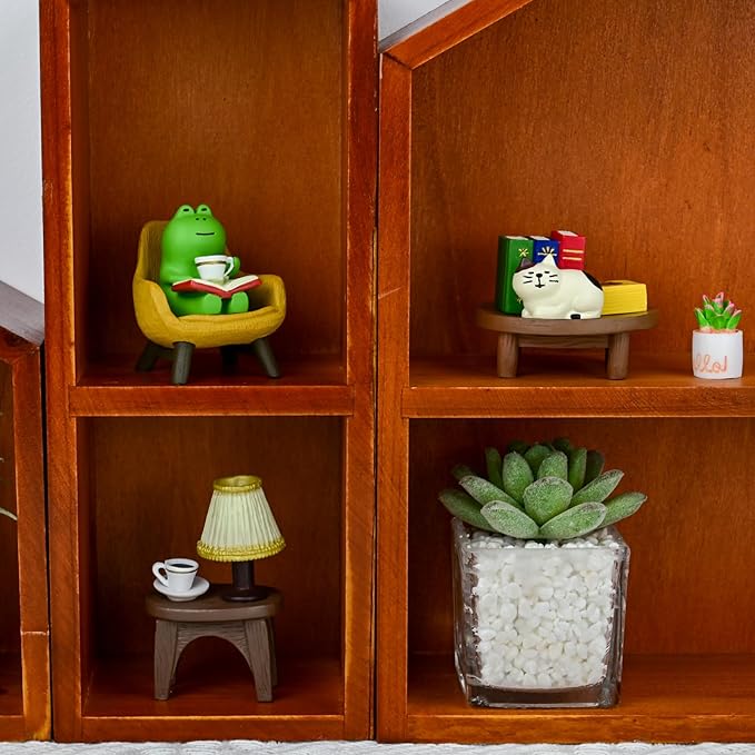 Refintural Miniature Frog Figurines Statue, Adorable Frog Collectibles for Desk and Bedroom Decor, Perfect Indoor Home Decorations and Gifts Set