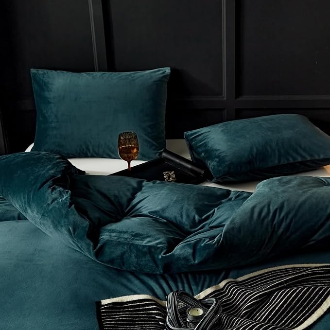 WARMDERN Peacock Blue Flannel Velvet Duvet Cover Queen Size Duvet Cover Bedding Sets, 3pcs Ultra Soft Luxury Textured Modern Crystal Velvet Duvet Covers with Zipper Closure(Peacock Blue, Queen)