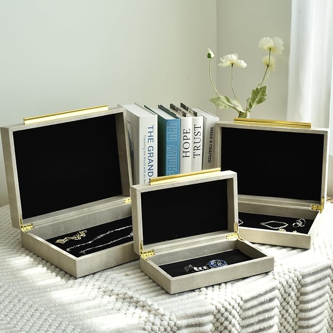 DECOR4SEASON Faux Shagreen Decorative Storage Boxes – Set of 3 Stackable Jewelry Organizers with Gold Metal Handles & Velvet Lining, Modern Ivory White Box for Vanity, Entryway & Coffee Table Décor