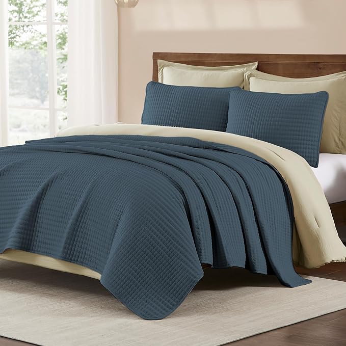 WRENSONGE King Size Quilt-3 Pieces Lightweight Navy Blue Bedspreads King Quilt Bedding Set for All Season, Soft Summer Coverlet with 2 Pillow Shams Suitable for Bed & Couch