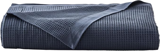 Great Bay Home 100% Cotton Blanket for King Size Bed | Lightweight and Breathable Waffle Weave Blankets for Summer & Spring | Versatile, Layering Navy Bed Blanket, Ocean Blue, 102x90 inches