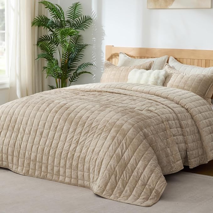 BEDELITE Velvet Quilt Set King Size - Luxury Soft Velvet Comforter Bedding Set for All Season, Lightweight Quilted Box Stitch Oversized Bedspread Coverlet with 2 Matching Shams, Taupe