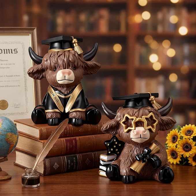 Karenhi 2 Pcs 2026 Graduation Highland Cow Figurines, Resin Congrats Grad Desk Decorations with Cap and Diploma, Cute Cow Keepsake Gifts for Party, Shelf or Desk Table Centerpiece Decor
