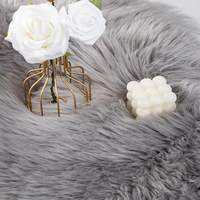 Faux Fur Rug 2 x 3 ft Sheepskin Shaggy Fuzzy Grey Area Rug Super Soft Fluffy Plush Carpet for Bedroom Living Room Sofa Floor Kids Room Bedside