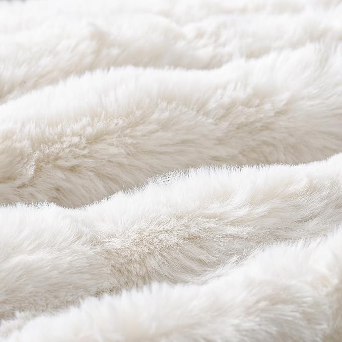 MADIZZ Pack of 2 Thick Plush Faux Wool Throw Pillow Covers Soft Boho Throw Pillows Luxurious Cushion Covers for Couch Sofa Bedroom Living Room Home Decor Euro Sham 24x24 Inch Cream