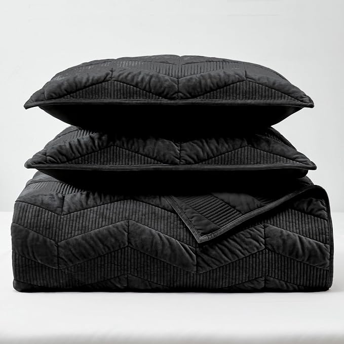 SHALALA Velvet Quilt Set King Size,Ultra Soft Luxury Lightweight Summer Velvet Comforter Set, Oversized Bedspread Coverlet with 2 Shams Geometries Pattern,for All Season(Black,King)