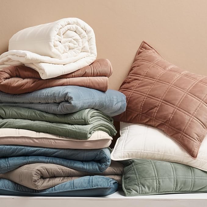 EVERGRACE 3 Pieces Luxurious Velvet Quilt King Size, Ultra Soft Bedspread Coverlet Set, Double Box Stitch Lightweight Velvet Comforter for All Season with 2 Shams, Truffle Taupe, 108"x96"